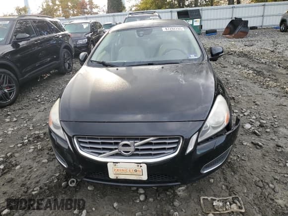✅ 2013 Volvo S60 T5 Premier • VIN: YV1612FS5D2187431 • Lot: 87292205. Listed on Copart with 177,150 mi. Free auction sales archive from the USA and detailed vehicle history report at DreamBid. Image 5.