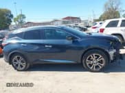 ✅ 2016 Nissan Murano Platinum • VIN: 5N1AZ2MHXGN144895 • Lot: 43415310. Wystawiony na IAAI z przebiegiem 105 107 mil. Bezpłatny archiwum sprzedaży aukcyjnych z USA i szczegółowy raport historii pojazdu na DreamBid. Zdjęcie 13.