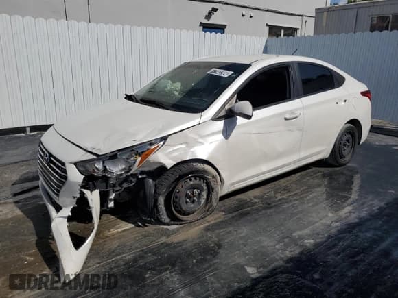 ✅ 2020 Hyundai Accent SE • VIN: 3KPC24A63LE114748 • Лот: 77142204. Опубликован ранее на Copart с пробегом Не указан. Бесплатный доступ к архиву аукционных продаж из США и подробный отчёт об истории автомобиля на DreamBid. Изображение 1.