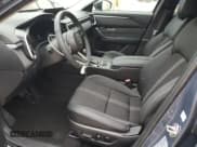 ✅ 2025 Mazda CX-50 Hybrid Preferred Package • VIN: 7MMVAABW9SN112201 • Lot: 57855855. Wystawiony na Copart z przebiegiem Nie podano. Bezpłatny archiwum sprzedaży aukcyjnych z USA i szczegółowy raport historii pojazdu na DreamBid. Zdjęcie 7.