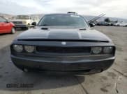 ✅ 2009 Dodge Challenger SE • VIN: 2B3LJ44V89H522084 • Lot: 78682254. Wystawiony na Copart z przebiegiem 78 783 mil. Bezpłatny archiwum sprzedaży aukcyjnych z USA i szczegółowy raport historii pojazdu na DreamBid. Zdjęcie 5.