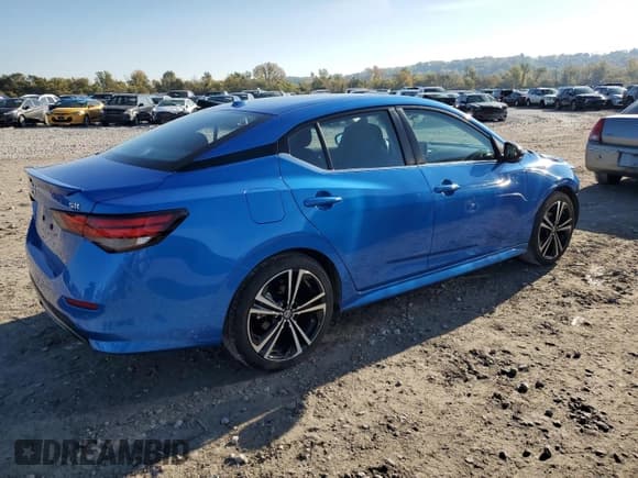 ✅ 2022 Nissan Sentra SR • VIN: 3N1AB8DV5NY309725 • Lot: 90722645. Listed on Copart with 21,459 mi. Free auction sales archive from the USA and detailed vehicle history report at DreamBid. Image 3.