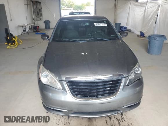 ✅ 2012 Chrysler 200 Touring • VIN: 1C3CCBBB8CN120882 • Лот: 70442775. Опубликован ранее на Copart с пробегом 169 063 миль. Бесплатный доступ к архиву аукционных продаж из США и подробный отчёт об истории автомобиля на DreamBid. Изображение 5.