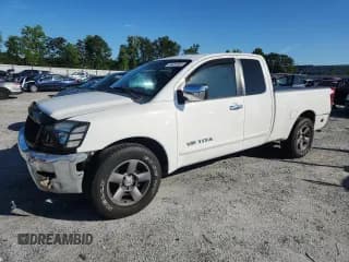 ✅ 2005 Nissan Titan SE • VIN: 1N6AA06A25N509189 • Лот: 64459845. Опубликован ранее на Copart с пробегом 179 558 миль. Бесплатный доступ к архиву аукционных продаж из США и подробный отчёт об истории автомобиля на DreamBid. Изображение 1.