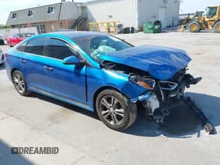 ✅ 2018 Hyundai Sonata Sport Plus • VIN: 5NPE34AF4JH660425 • Lot: 42964452. Listed on IAAI with 95,172 mi. Free auction sales archive from the USA and detailed vehicle history report at DreamBid. Image 1.