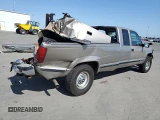 ✅ 2000 Chevrolet Silverado 2500 • VIN: 1GCGK29J0YF428515 • Lot: 60814505. Wystawiony na Copart z przebiegiem 208 507 mil. Bezpłatny archiwum sprzedaży aukcyjnych z USA i szczegółowy raport historii pojazdu na DreamBid. Zdjęcie 3.