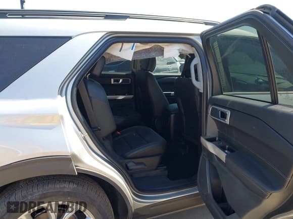 ✅ 2024 Ford Explorer XLT • VIN: 1FMSK7DH8RGA81728 • Lot: 41671142. Wystawiony na IAAI z przebiegiem 1 220 mil. Bezpłatny archiwum sprzedaży aukcyjnych z USA i szczegółowy raport historii pojazdu na DreamBid. Zdjęcie 8.