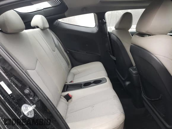 ✅ 2013 Hyundai Veloster w/Black Int • VIN: KMHTC6AD6DU093027 • Lot: 44786225. Wystawiony na Copart z przebiegiem 132 213 mil. Bezpłatny archiwum sprzedaży aukcyjnych z USA i szczegółowy raport historii pojazdu na DreamBid. Zdjęcie 10.