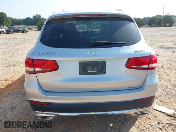 ✅ 2017 Mercedes-Benz GLC 300 • VIN: WDC0G4KB7HF210888 • Lot: 43276123. Wystawiony na IAAI z przebiegiem 87 931 mil. Bezpłatny archiwum sprzedaży aukcyjnych z USA i szczegółowy raport historii pojazdu na DreamBid. Zdjęcie 16.