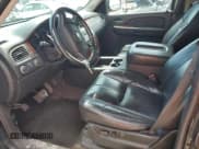 ✅ 2008 Chevrolet Suburban 1LT • VIN: 1GNFK16368J114108 • Lot: 62155525. Wystawiony na Copart z przebiegiem 262 656 mil. Bezpłatny archiwum sprzedaży aukcyjnych z USA i szczegółowy raport historii pojazdu na DreamBid. Zdjęcie 7.