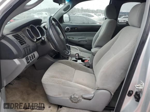 ✅ 2008 Toyota Tacoma PreRunner • VIN: 5TETX62N38Z472550 • Lot: 84940564. Listed on Copart with 189,982 mi. Free auction sales archive from the USA and detailed vehicle history report at DreamBid. Image 7.