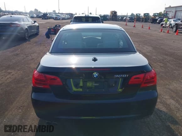 ✅ 2013 BMW 3 Series 328i • VIN: WBADW7C56DE731294 • Lot: 42729544. Listed on IAAI with 50,798 mi. Free auction sales archive from the USA and detailed vehicle history report at DreamBid. Image 16.