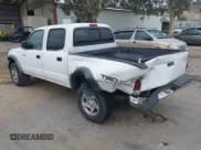 ✅ 2002 Toyota Tacoma PreRunner • VIN: 5TEGN92N72Z011738 • Lot: 43692039. Wystawiony na IAAI z przebiegiem 324 979 mil. Bezpłatny archiwum sprzedaży aukcyjnych z USA i szczegółowy raport historii pojazdu na DreamBid. Zdjęcie 3.