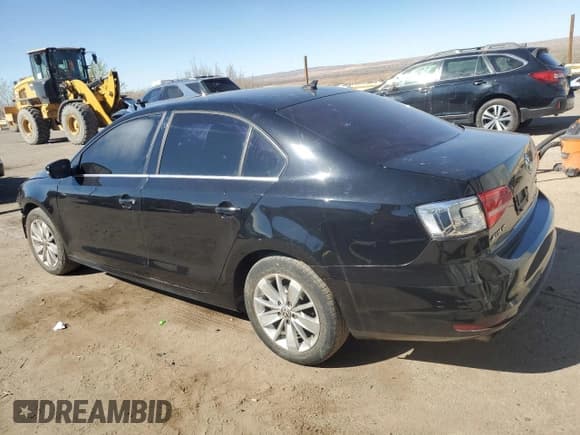 ✅ 2015 Volkswagen Jetta SE • VIN: 3VWD07AJ4FM282387 • Лот: 48435015. Опубликован ранее на Copart с пробегом 177 857 миль. Бесплатный доступ к архиву аукционных продаж из США и подробный отчёт об истории автомобиля на DreamBid. Изображение 2.