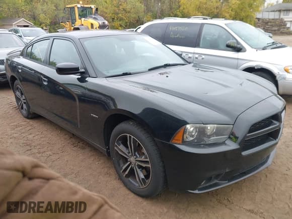 ✅ 2014 Dodge Charger RT Plus • VIN: 2C3CDXDT3EH178507 • Lot: 43463227. Wystawiony na IAAI z przebiegiem 141 820 mil. Bezpłatny archiwum sprzedaży aukcyjnych z USA i szczegółowy raport historii pojazdu na DreamBid. Zdjęcie 1.