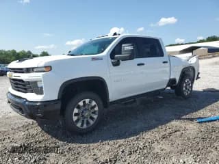 ✅ 2025 Chevrolet Silverado 2500HD Custom • VIN: 2GC4KME72S1133391 • Lot: 59911755. Wystawiony na Copart z przebiegiem 3 522 mil. Bezpłatny archiwum sprzedaży aukcyjnych z USA i szczegółowy raport historii pojazdu na DreamBid. Zdjęcie 1.