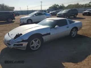 1996 Chevrolet Corvette с VIN 1G1YY22P2T5111098, выставлен на аукционе Copart как лот 72325954 с пробегом 98 655 миль миль и Списание • Salvage title. История ставок и продаж доступна на DreamBid. Изображение 1.