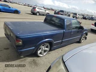 ✅ 2001 Chevrolet S-10 LS • VIN: 1GCCS19W618213879 • Лот: 50828445. Опубликован ранее на Copart с пробегом 147 930 миль. Бесплатный доступ к архиву аукционных продаж из США и подробный отчёт об истории автомобиля на DreamBid. Изображение 3.