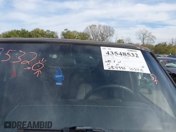 ✅ 2001 Jeep Cherokee Sport • VIN: 1J4FF58S71L502445 • Lot: 43548532. Listed on IAAI with 284,990 mi. Free auction sales archive from the USA and detailed vehicle history report at DreamBid. Image 6.