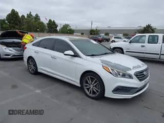 2015 Hyundai Sonata Sport z VIN 5NPE34AB4FH095386, wystawiony jako IAAI lot #42583055 z przebiegiem 130 683 mil mil oraz . Historia ofert i sprzedaży dostępna na DreamBid. Obrazek 1.