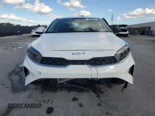 ✅ 2024 Kia Forte LXS • VIN: 3KPF24AD5RE821953 • Lot: 89884635. Listed on Copart with 8,606 mi. Free auction sales archive from the USA and detailed vehicle history report at DreamBid. Image 5.