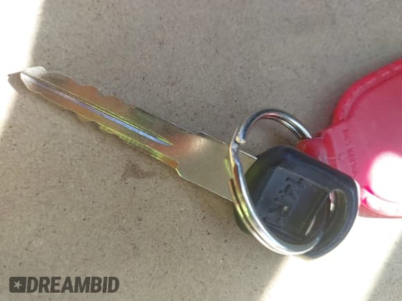 ✅ 2000 Chevrolet S-10 LS • VIN: 1GCCS14W3YK130186 • Лот: 42581957. Опубликован ранее на IAAI с пробегом 152 531 миль. Бесплатный доступ к архиву аукционных продаж из США и подробный отчёт об истории автомобиля на DreamBid. Изображение 11.