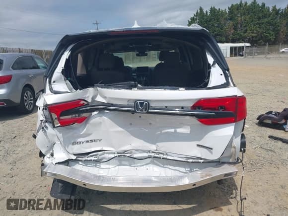 ✅ 2023 Honda Odyssey Touring • VIN: 5FNRL6H84PB072746 • Lot: 42085251. Listed on IAAI with 17,247 mi. Free auction sales archive from the USA and detailed vehicle history report at DreamBid. Image 17.