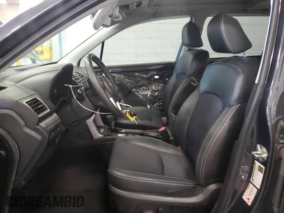 2017 Subaru Forester Premium z VIN JF2SJGEC9HH418735, wystawiony jako Copart lot #81337315 z przebiegiem 143 186 mil mil oraz Szkoda całkowita • Salvage title. Historia ofert i sprzedaży dostępna na DreamBid. Obrazek 7.