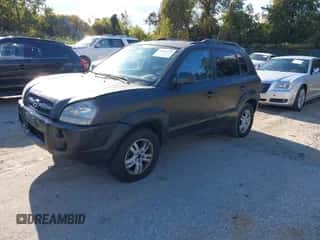 2008 Hyundai Tucson SE с VIN KM8JN72D08U770049, выставлен на аукционе IAAI как лот 43536272 с пробегом 89 529 миль миль и . История ставок и продаж доступна на DreamBid. Изображение 2.