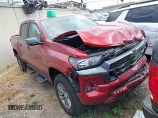 ✅ 2024 Chevrolet Colorado 2WD LT • VIN: 1GCGSCEC2R1129930 • Лот: 43111527. Опубликован ранее на IAAI с пробегом 36 592 миль. Бесплатный доступ к архиву аукционных продаж из США и подробный отчёт об истории автомобиля на DreamBid. Изображение 1.