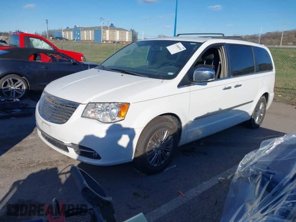 ✅ 2014 Chrysler Town & Country Touring L • VIN: 2C4RC1CG1ER200153 • Лот: 43808550. Опубликован ранее на IAAI с пробегом 194 795 миль. Бесплатный доступ к архиву аукционных продаж из США и подробный отчёт об истории автомобиля на DreamBid. Изображение 2.