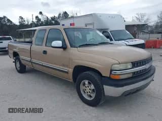 2000 Chevrolet Silverado 1500 LS with VIN 1GCEK19V6YE329837, listed as a IAAI auction lot 41209964 with 140,645 mi miles and . Bid and sale history available at DreamBid. Image 1.