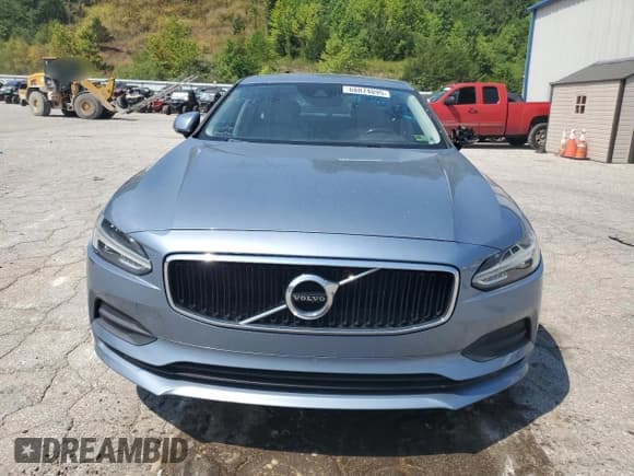 ✅ 2018 Volvo S90 Momentum • VIN: LVY992MK8JP018557 • Лот: 66074095. Опубликован ранее на Copart с пробегом 158 740 миль. Бесплатный доступ к архиву аукционных продаж из США и подробный отчёт об истории автомобиля на DreamBid. Изображение 5.