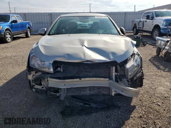 2016 Chevrolet Cruze LT z VIN 1G1PE5SB5G7123105, wystawiony jako Copart lot #81437125 z przebiegiem 105 530 mil mil oraz Szkoda całkowita • Salvage title. Historia ofert i sprzedaży dostępna na DreamBid. Obrazek 5.