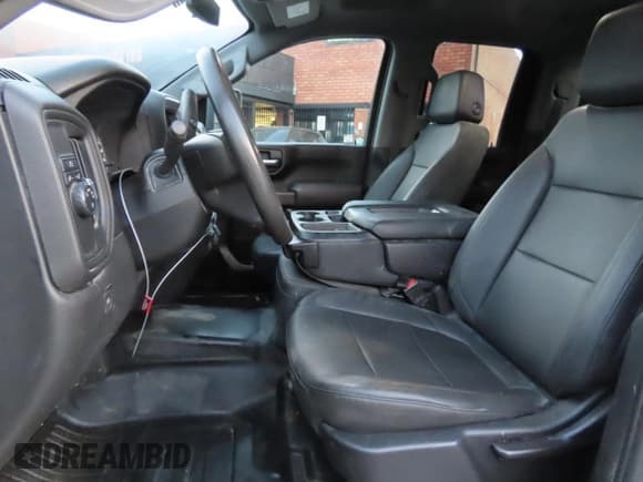 ✅ 2022 Chevrolet Silverado 1500 • VIN: 1GB5WRE71NF218522 • Lot: 92880415. Wystawiony na Copart z przebiegiem 60 747 mil. Bezpłatny archiwum sprzedaży aukcyjnych z USA i szczegółowy raport historii pojazdu na DreamBid. Zdjęcie 9.