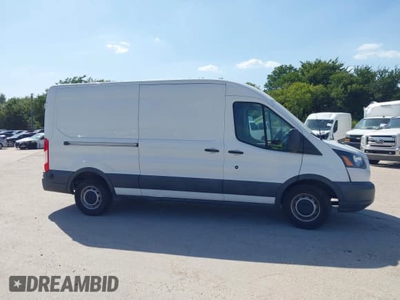 ✅ 2018 Ford Transit • VIN: 1FTYR2CM9JKA15458 • Lot: 42813736. Listed on IAAI with 127,276 mi. Free auction sales archive from the USA and detailed vehicle history report at DreamBid. Image 13.