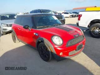 2010 MINI Hardtop S with VIN WMWMF7C51ATZ72851, listed as a IAAI auction lot 42951800 with 94,892 mi miles and . Bid and sale history available at DreamBid. Image 1.