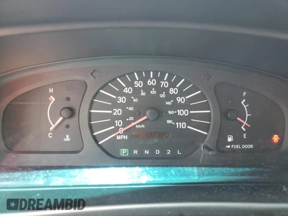 ✅ 1999 Toyota Sienna CE • VIN: 4T3ZF19C4XU111178 • Lot: 64194425. Wystawiony na Copart z przebiegiem 192 320 mil. Bezpłatny archiwum sprzedaży aukcyjnych z USA i szczegółowy raport historii pojazdu na DreamBid. Zdjęcie 9.