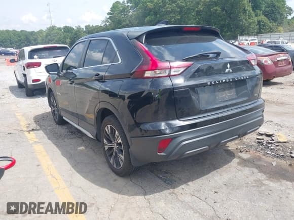 ✅ 2022 Mitsubishi Eclipse Cross SE • VIN: JA4ATWAA8NZ001075 • Lot: 43095783. Listed on IAAI with 142,846 mi. Free auction sales archive from the USA and detailed vehicle history report at DreamBid. Image 3.
