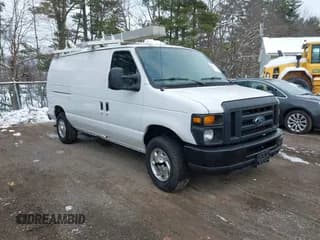 ✅ 2011 Ford Econoline Cargo Commercial • VIN: 1FTNE2EW8BDB38686 • Lot: 43821488. Wystawiony na IAAI z przebiegiem 165 518 mil. Bezpłatny archiwum sprzedaży aukcyjnych z USA i szczegółowy raport historii pojazdu na DreamBid. Zdjęcie 1.