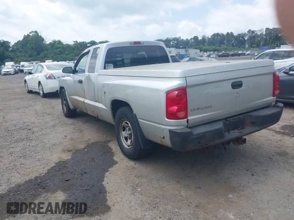 2007 Dodge Dakota ST с VIN 1D7HW22K67S128243, выставлен на аукционе IAAI как лот 42833689 с пробегом 155 360 миль миль и . История ставок и продаж доступна на DreamBid. Изображение 3.