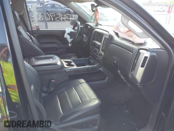 ✅ 2016 GMC Sierra 1500 Denali • VIN: 3GTU2PEC1GG285059 • Lot: 43457670. Listed on IAAI with 177,429 mi. Free auction sales archive from the USA and detailed vehicle history report at DreamBid. Image 5.