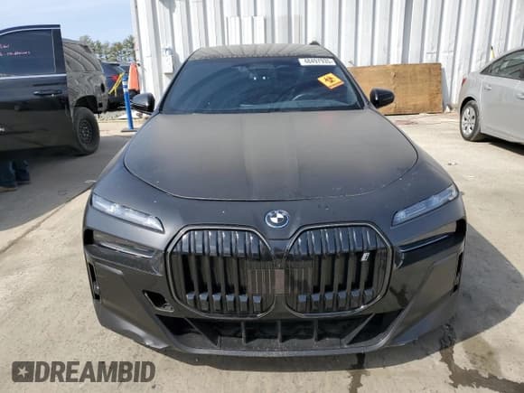 ✅ 2024 BMW i7 xDrive60 • VIN: WBY53EJ07RCR57860 • Лот: 48497935. Опубликован ранее на Copart с пробегом Не указан. Бесплатный доступ к архиву аукционных продаж из США и подробный отчёт об истории автомобиля на DreamBid. Изображение 5.