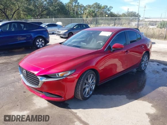 ✅ 2019 Mazda 3 Preferred • VIN: 3MZBPADL7KM113102 • Lot: 43492138. Wystawiony na IAAI z przebiegiem 54 459 mil. Bezpłatny archiwum sprzedaży aukcyjnych z USA i szczegółowy raport historii pojazdu na DreamBid. Zdjęcie 2.