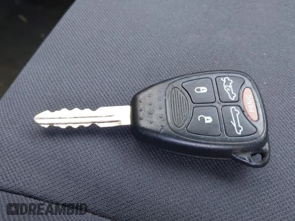 ✅ 2009 Chrysler Sebring Touring • VIN: 1C3LC55D09N516599 • Lot: 41925339. Wystawiony na IAAI z przebiegiem 164 248 mil. Bezpłatny archiwum sprzedaży aukcyjnych z USA i szczegółowy raport historii pojazdu na DreamBid. Zdjęcie 11.