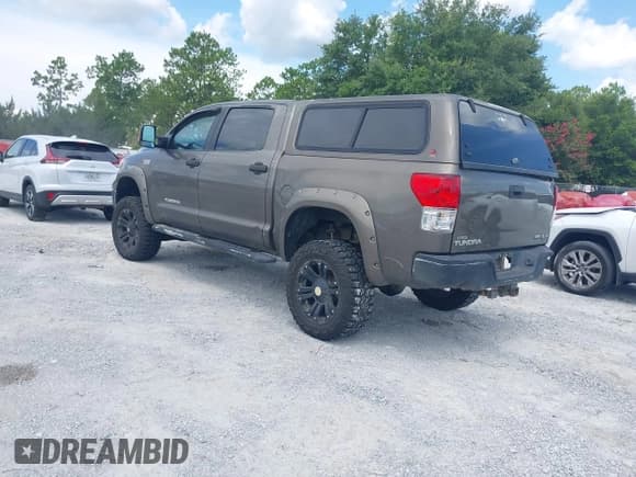 ✅ 2011 Toyota Tundra • VIN: 5TFDW5F19BX165438 • Лот: 42780268. Опубликован ранее на IAAI с пробегом 181 567 миль. Бесплатный доступ к архиву аукционных продаж из США и подробный отчёт об истории автомобиля на DreamBid. Изображение 3.