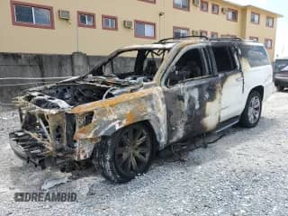 2017 Chevrolet Suburban Premier z VIN 1GNSCJKCXHR199828, wystawiony jako Copart lot #70427595 z przebiegiem Nie podano mil oraz Nie do naprawy • Non repairable. Historia ofert i sprzedaży dostępna na DreamBid. Obrazek 1.