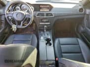 ✅ 2013 Mercedes-Benz C 300 Sport • VIN: WDDGF8AB8DR283511 • Lot: 94095585. Wystawiony na Copart z przebiegiem 103 981 mil. Bezpłatny archiwum sprzedaży aukcyjnych z USA i szczegółowy raport historii pojazdu na DreamBid. Zdjęcie 8.