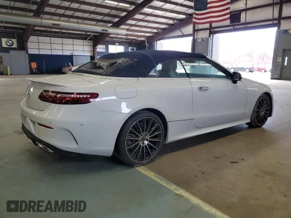 ✅ 2023 Mercedes-Benz E 450 • VIN: W1K1K5JB9PF195525 • Лот: 88175745. Опубликован ранее на Copart с пробегом Не указан. Бесплатный доступ к архиву аукционных продаж из США и подробный отчёт об истории автомобиля на DreamBid. Изображение 3.