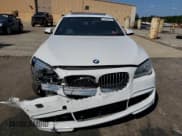 ✅ 2013 BMW 7 Series 750Li xDrive • VIN: WBAYF8C55DDE59420 • Lot: 81606795. Wystawiony na Copart z przebiegiem 125 382 mil. Bezpłatny archiwum sprzedaży aukcyjnych z USA i szczegółowy raport historii pojazdu na DreamBid. Zdjęcie 5.